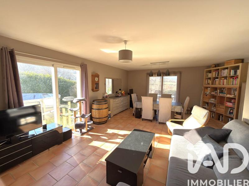 Maison - 104 m² - 4 pièces