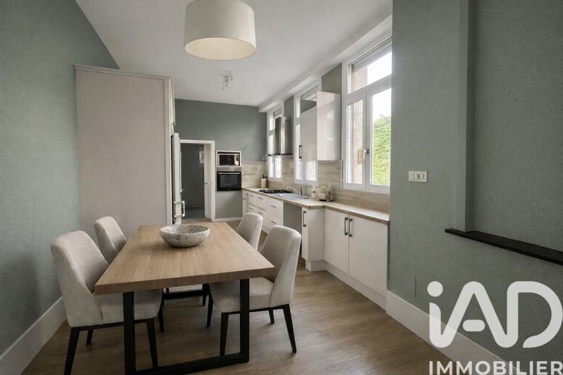 Maison de ville - 200 m² - 8 pièces