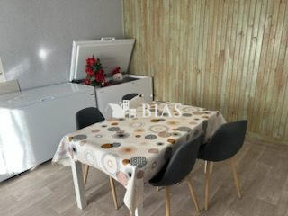 Local commercial - 448 m²