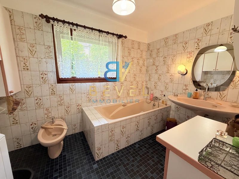 Maison - 176 m² - 6 pièces