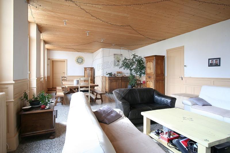 Maison - 280 m² - 8 pièces