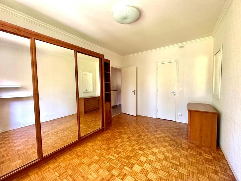 Maison - 213 m² - 7 pièces