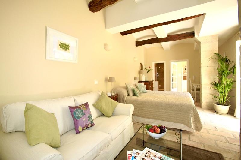 Maison - 615 m² - 16 pièces