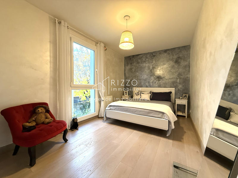 Appartement - 83 m² - 4 pièces