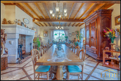 Maison de maîtres - 277 m² - 7 pièces