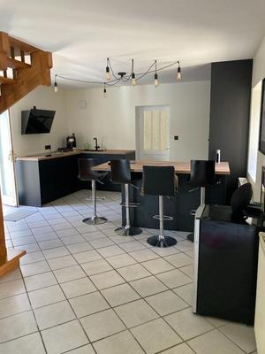 Maison - 208 m² - 8 pièces