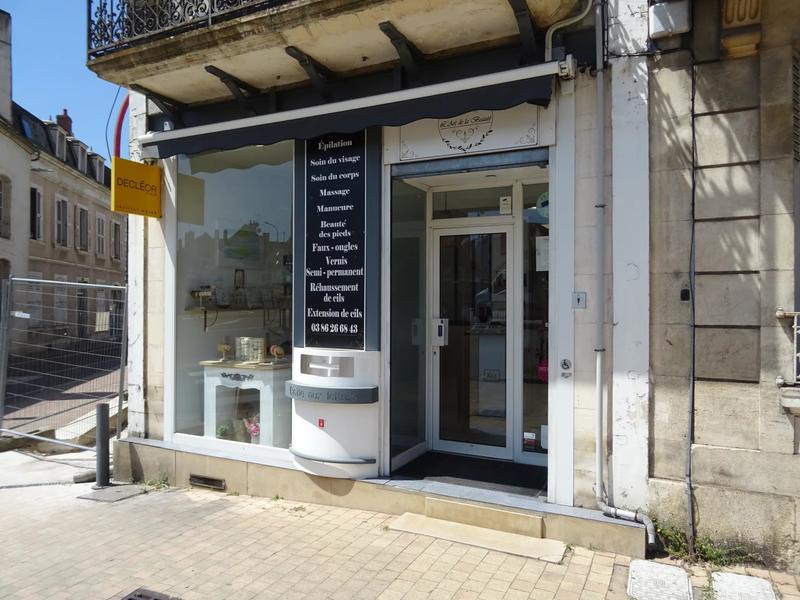 Local commercial - 4 pièces