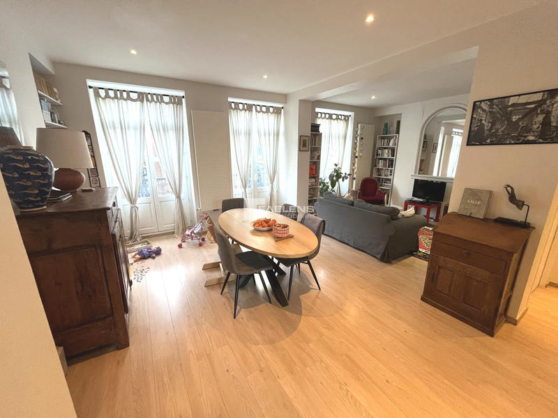 Appartement - 91 m² - 4 pièces