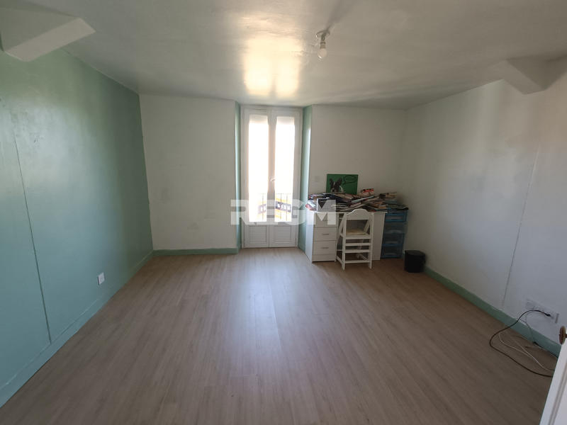 Maison - 187 m² - 12 pièces