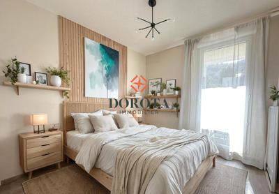 Appartement - 90 m² - 4 pièces