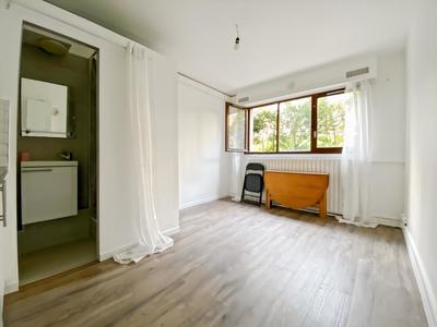 Studio - 12 m² - 1 pièce