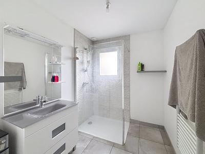 Maison - 157 m² - 8 pièces