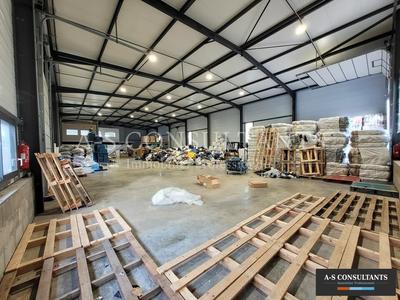 Local d'activité / Entrepôt - 760 m²