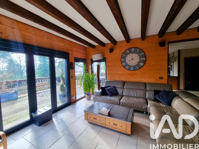 Maison - 185 m² - 8 pièces