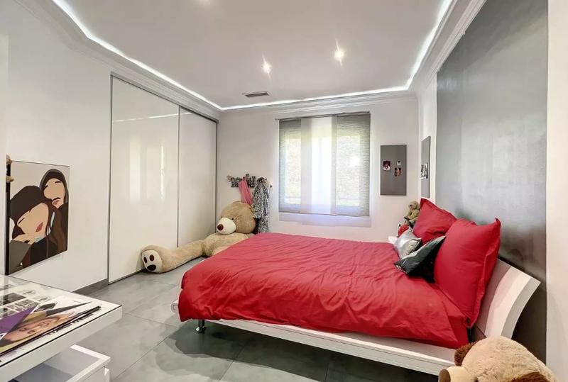 Villa - 230 m² - 7 pièces