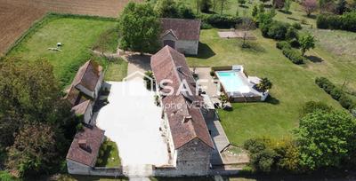 Ferme - 257 m² - 16 pièces
