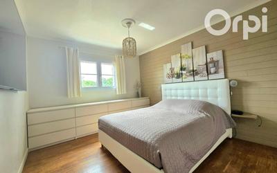 Maison - 267 m² - 11 pièces