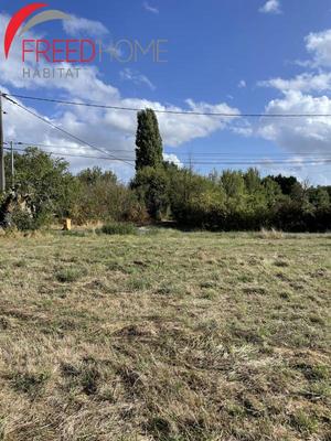 Terrain constructible - 1 000 m²