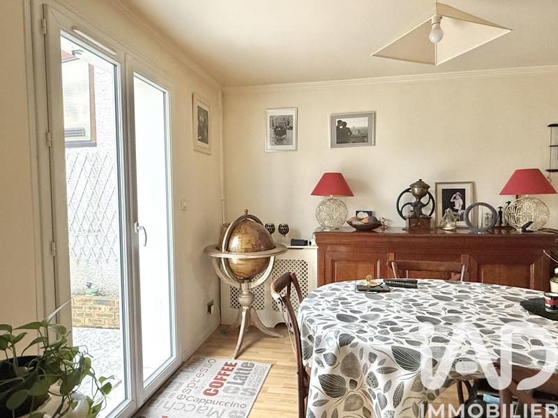 Maison - 95 m² - 5 pièces