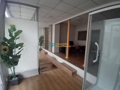 Bureau - 57 m² - 5 pièces