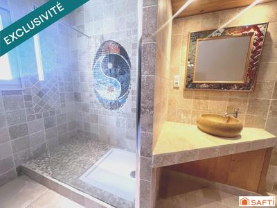 Maison - 345 m² - 8 pièces