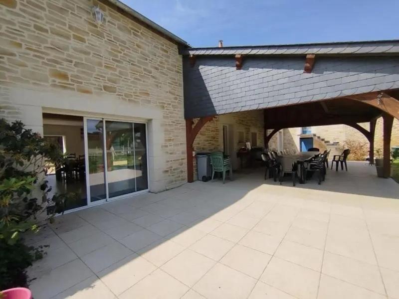 Maison - 272 m² - 12 pièces