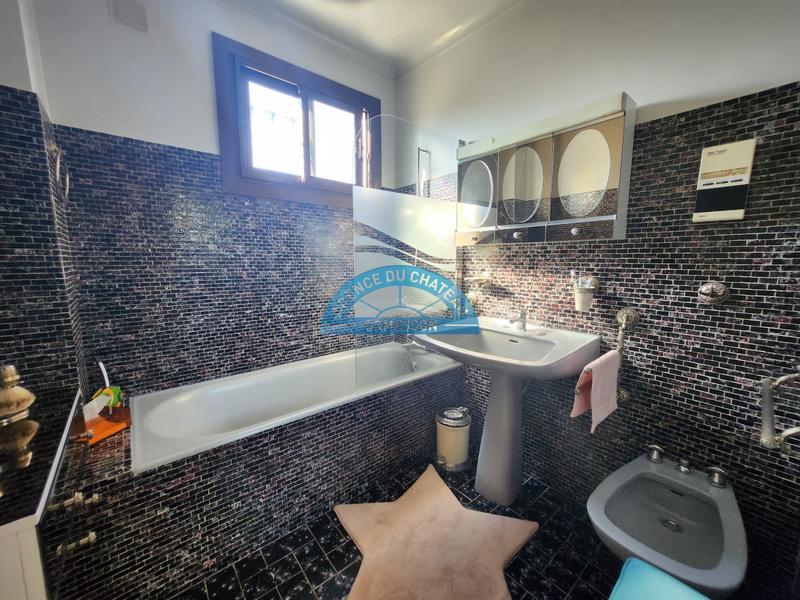 Maison - 165 m² - 6 pièces