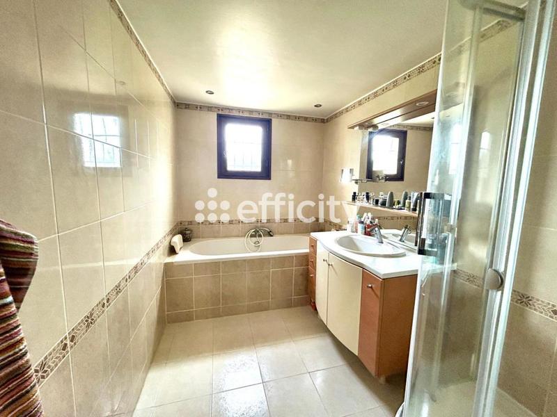 Villa - 92 m² - 4 pièces