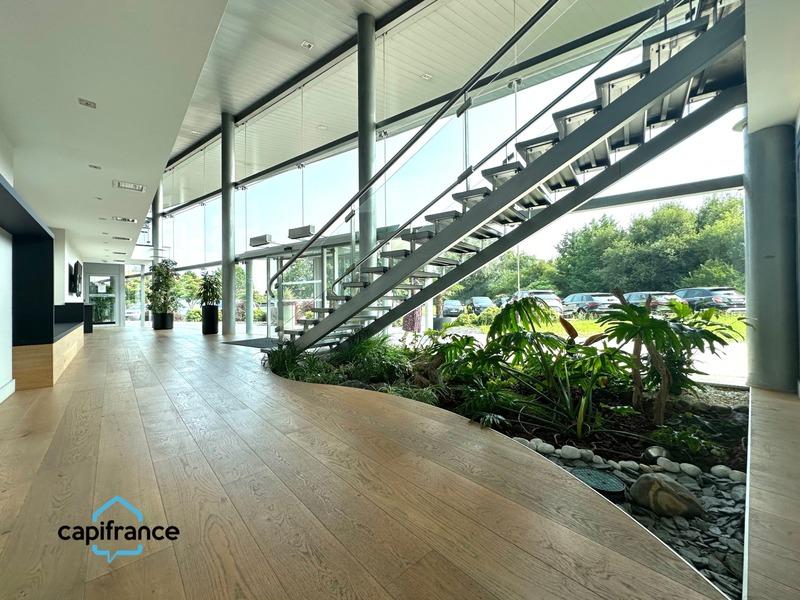 Bureau - 332 m² - 20 pièces