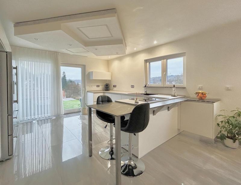 Maison - 226 m² - 8 pièces