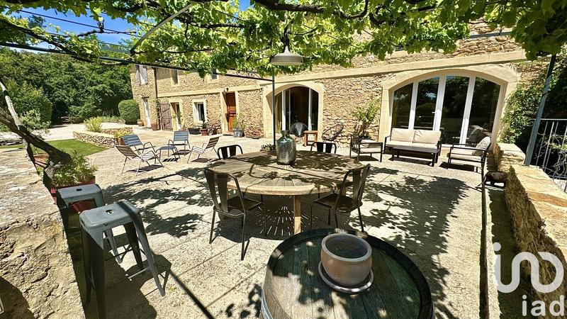 Maison - 280 m² - 10 pièces