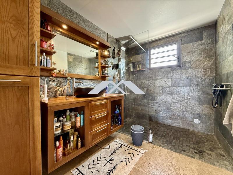 Villa - 101 m² - 5 pièces