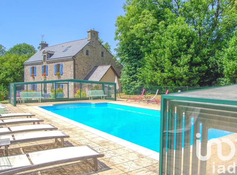 Maison - 265 m² - 11 pièces