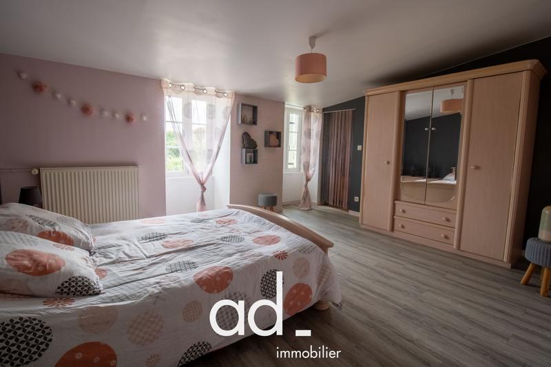 Maison - 260 m² - 9 pièces