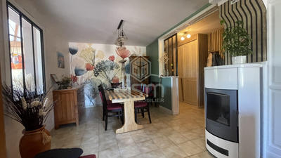 Maison traditionnelle - 195 m² - 7 pièces