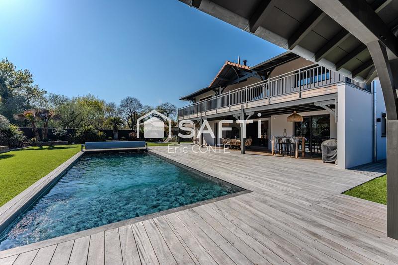 Villa - 324 m² - 7 pièces