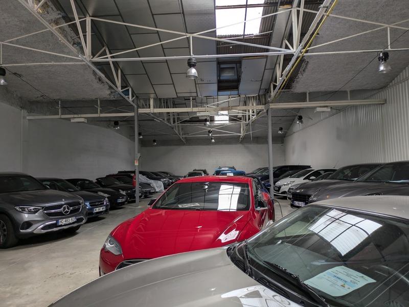 Entrepôt - 611 m² - 1 pièce