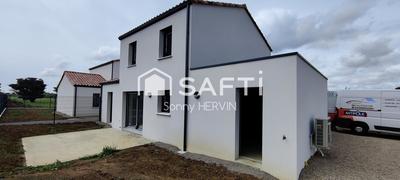 Maison - 94 m² - 5 pièces