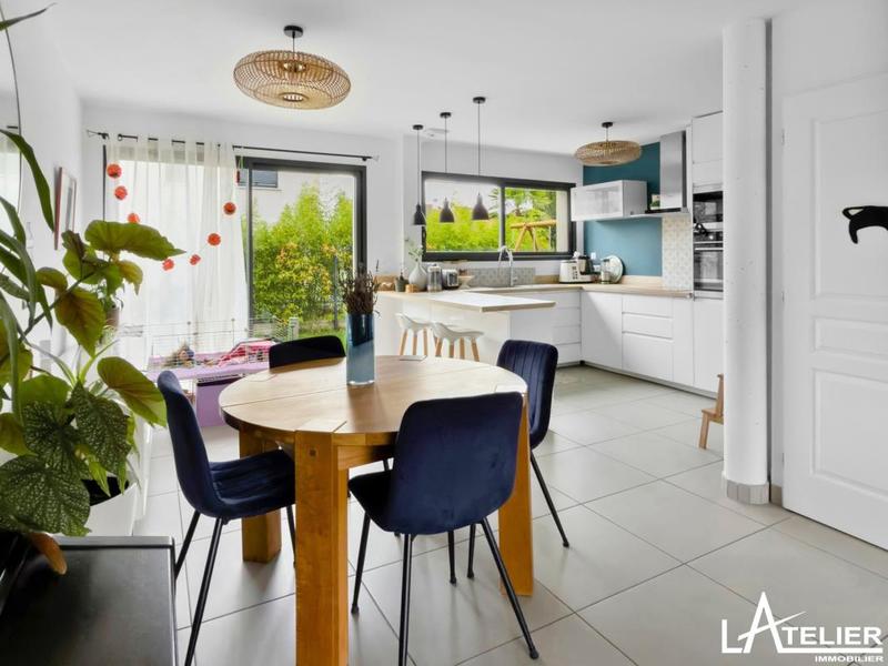 Maison - 103 m² - 6 pièces