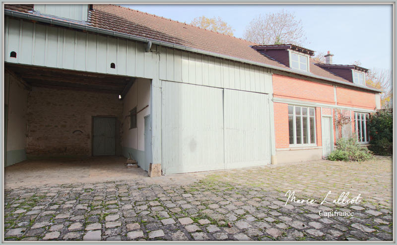 Maison - 218 m² - 8 pièces