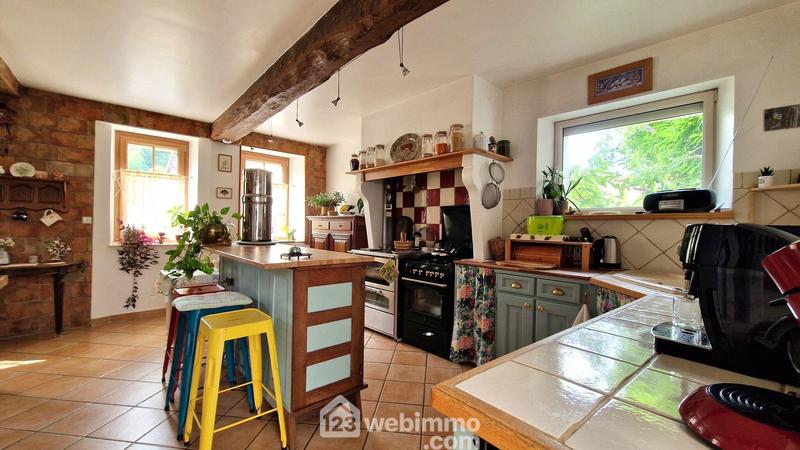 Maison - 210 m² - 6 pièces