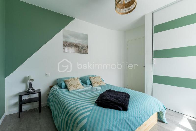 Maison - 181 m² - 7 pièces