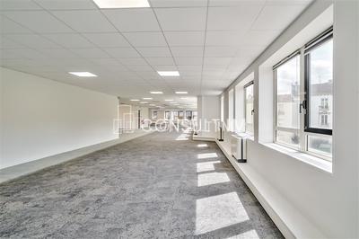 Bureau - 1 648 m²