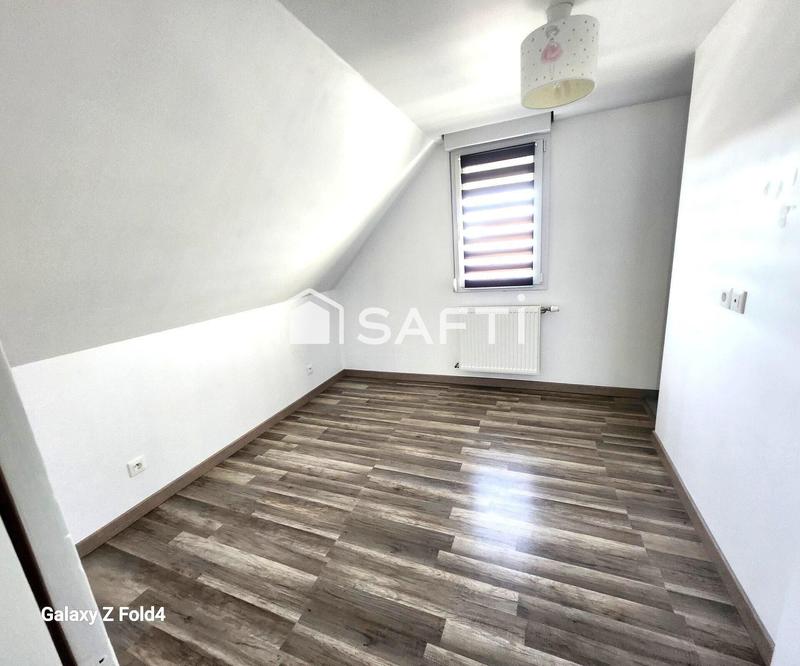 Maison - 213 m² - 9 pièces