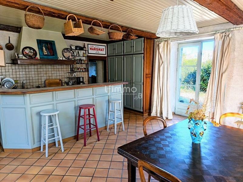 Propriété - 312 m² - 11 pièces