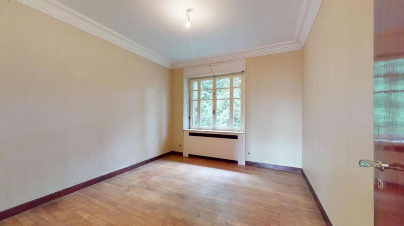 Propriété - 180 m² - 7 pièces