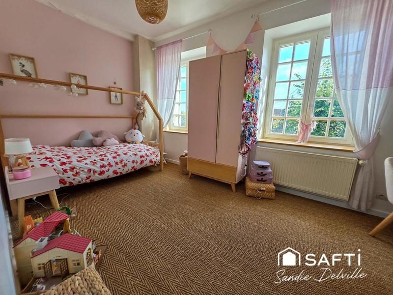 Propriété - 195 m² - 6 pièces