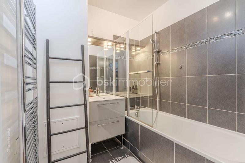 Appartement - 86 m² - 4 pièces