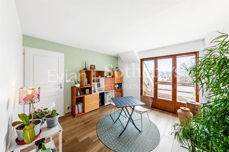 Appartement - 125 m² - 5 pièces