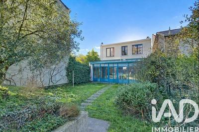 Maison - 180 m² - 7 pièces